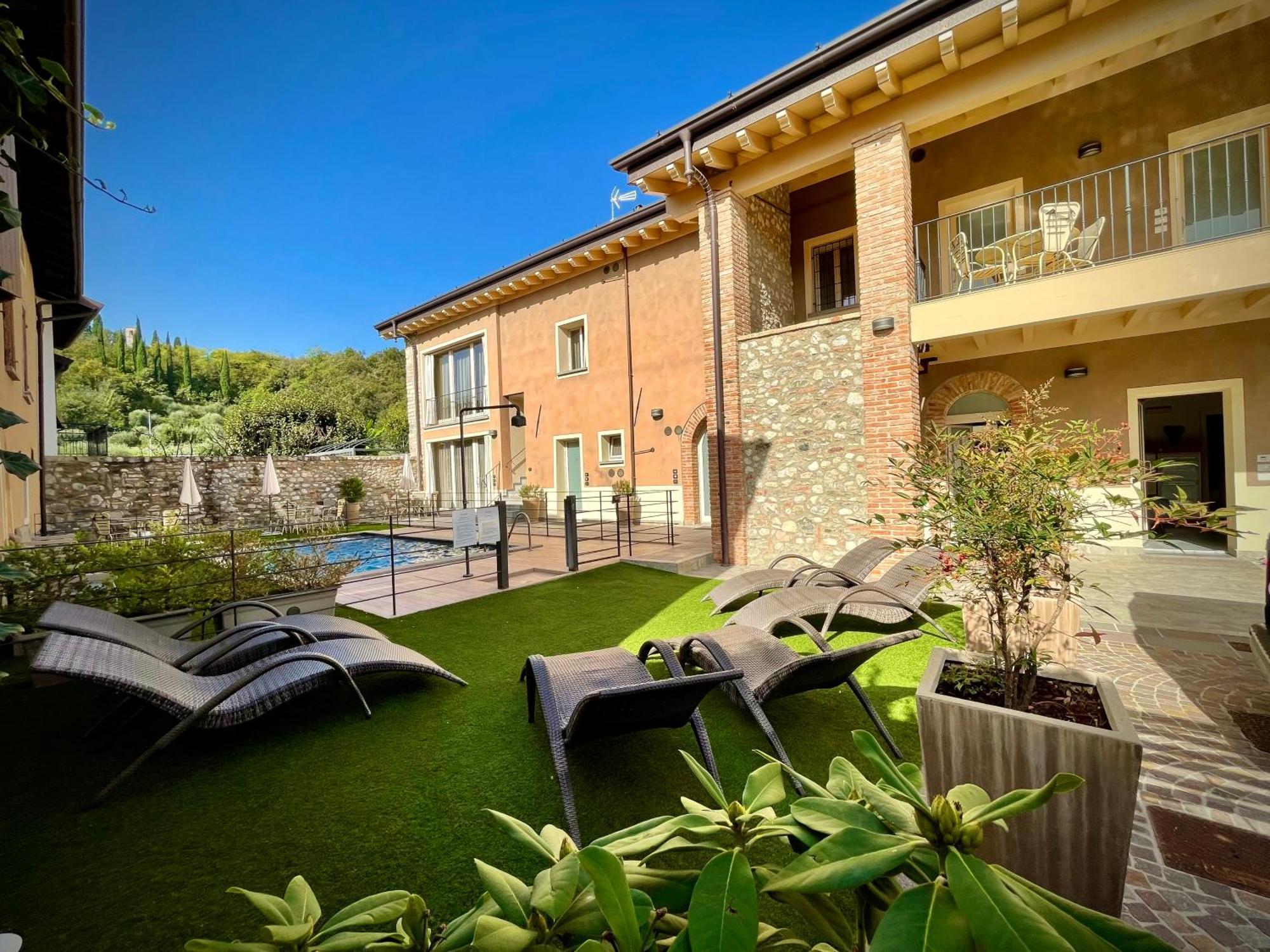 Villa Fontanelle Gardapartments Polpenazze del Garda Exterior photo