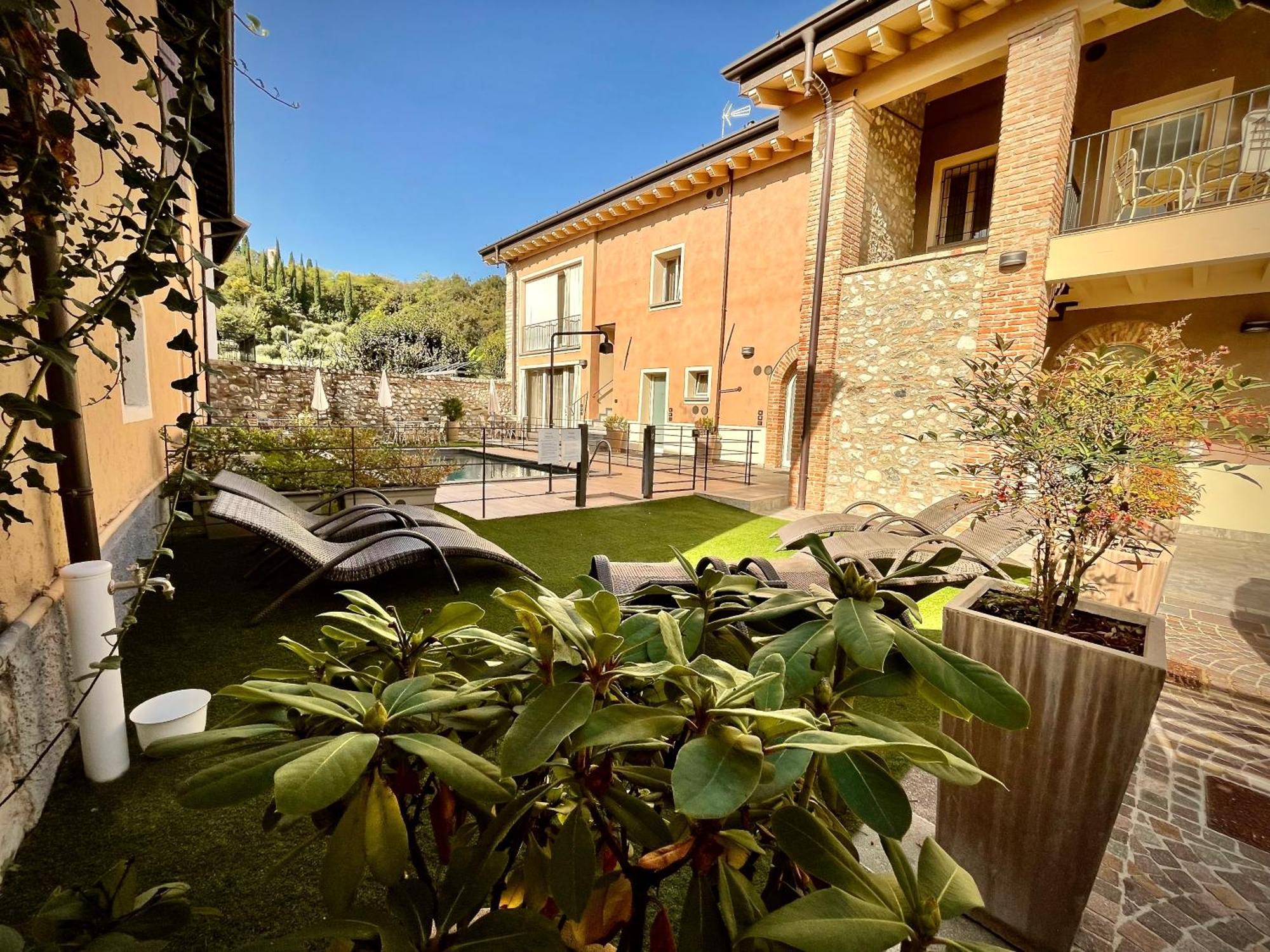 Villa Fontanelle Gardapartments Polpenazze del Garda Exterior photo
